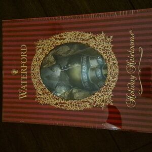 Waterford Holiday Heirlooms 2004 Holiday Welcome Santa Christmas ornament